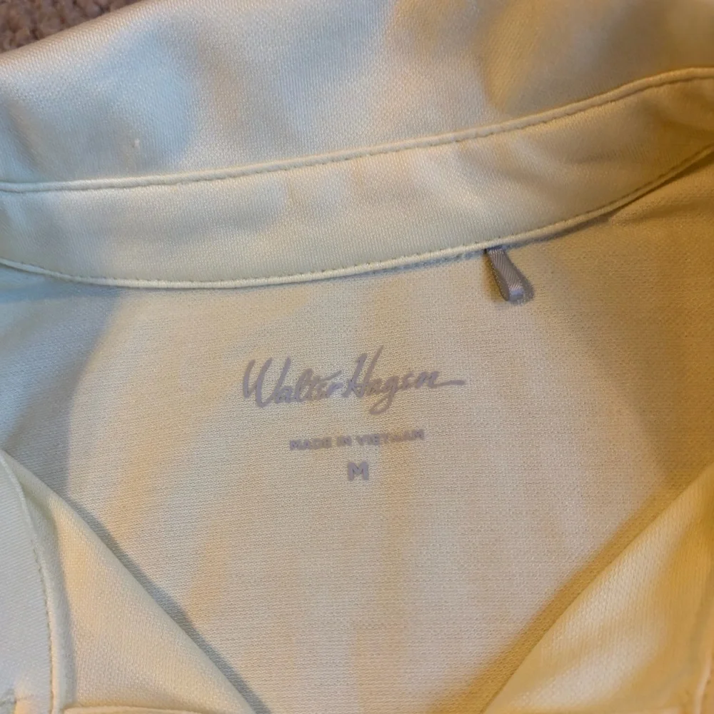Walter Hagen Light Yellow Flutter Sleeve Blouse - Picture 3 of 5
